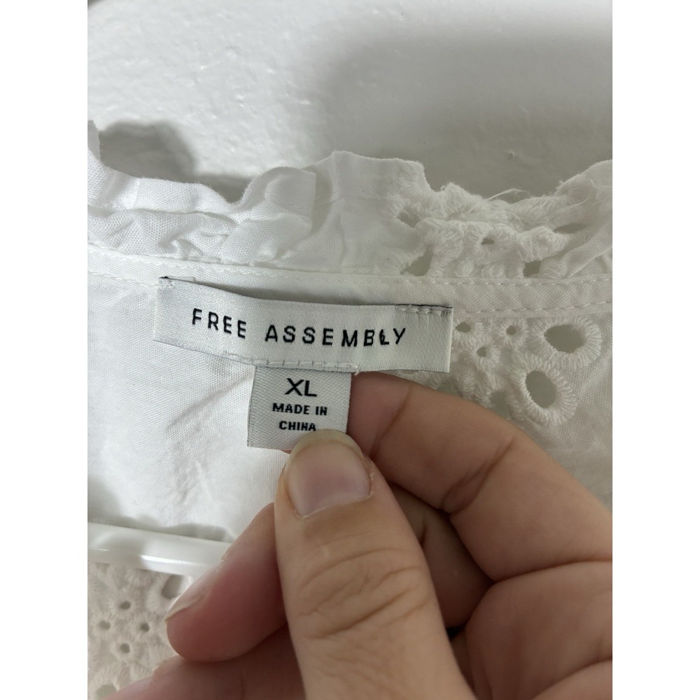 free assembly‎ 100% Cotton Eyelet Blouse White XL Cottage V Neck - Picture 2 of 7
